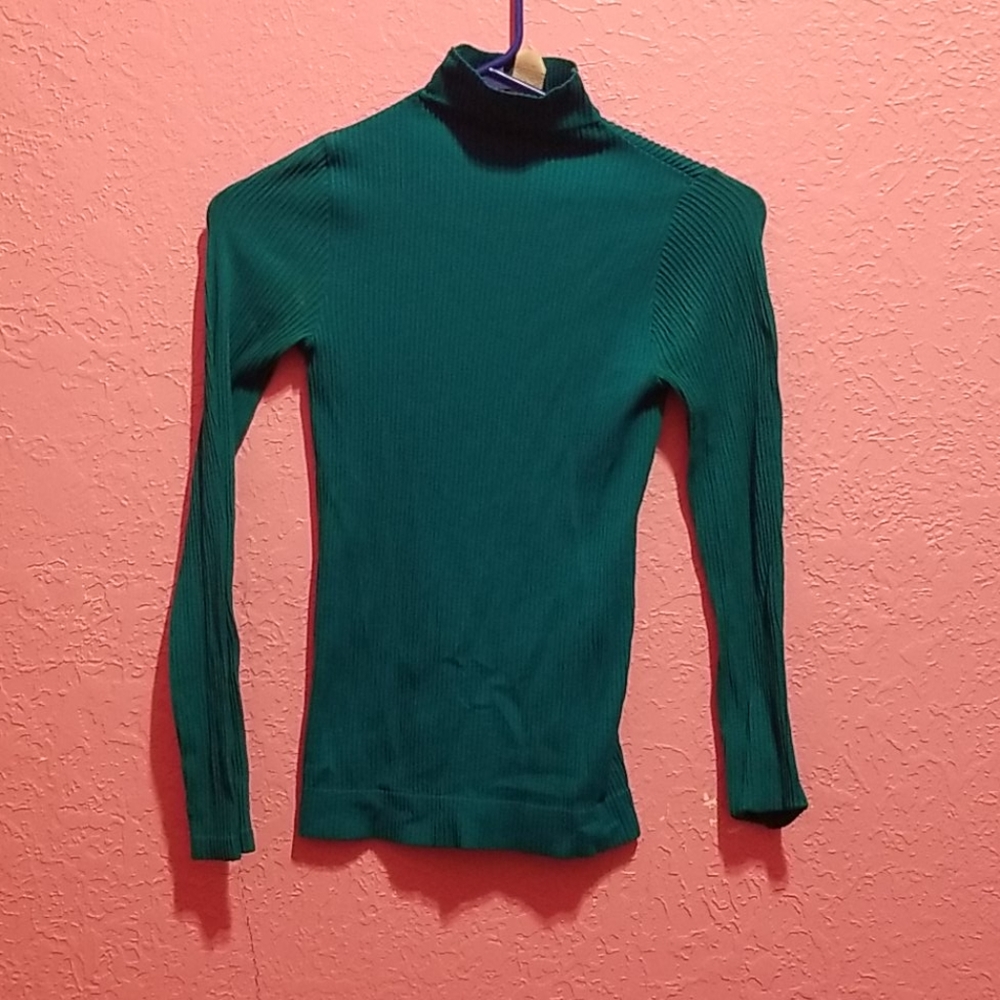 Nice turtle neck top